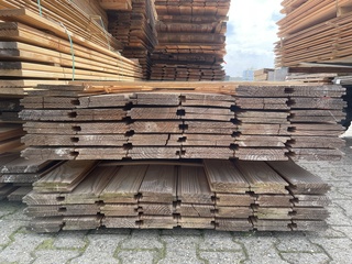 Ca. 66x Douglas Wisselsponning/Halfhoutsrabat, 18x190mm, lengte 300cm